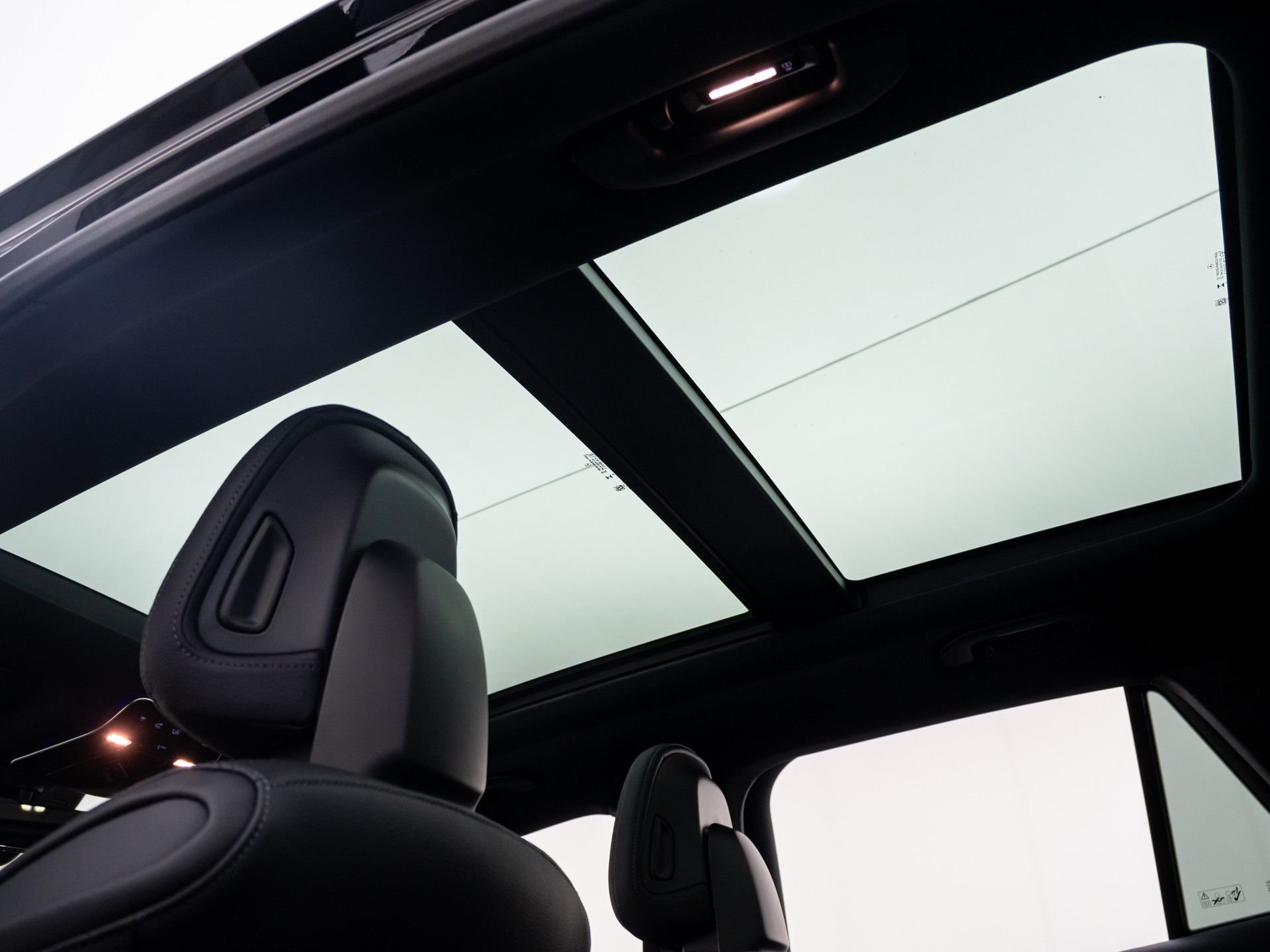 New 2026 Black Mercedes-Benz GLC 300 image 19