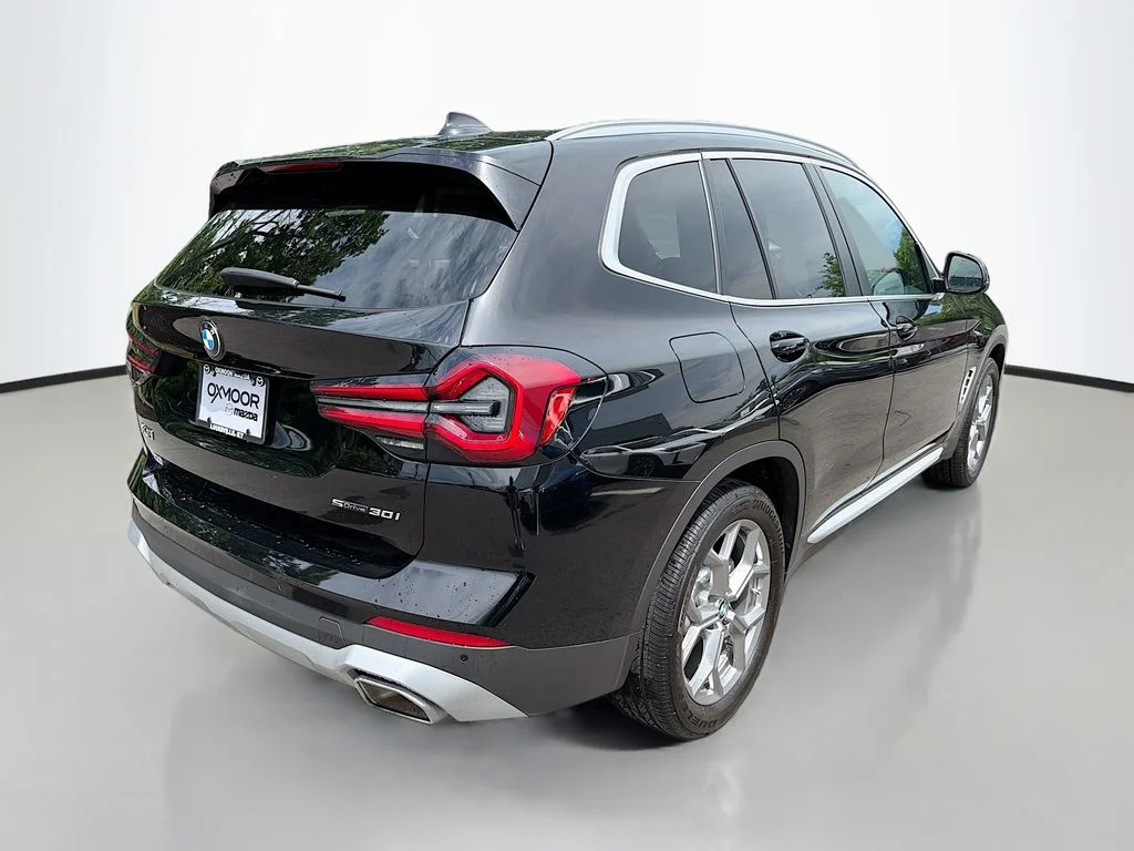 Used 2023 Jet Black BMW sDrive30i image 5