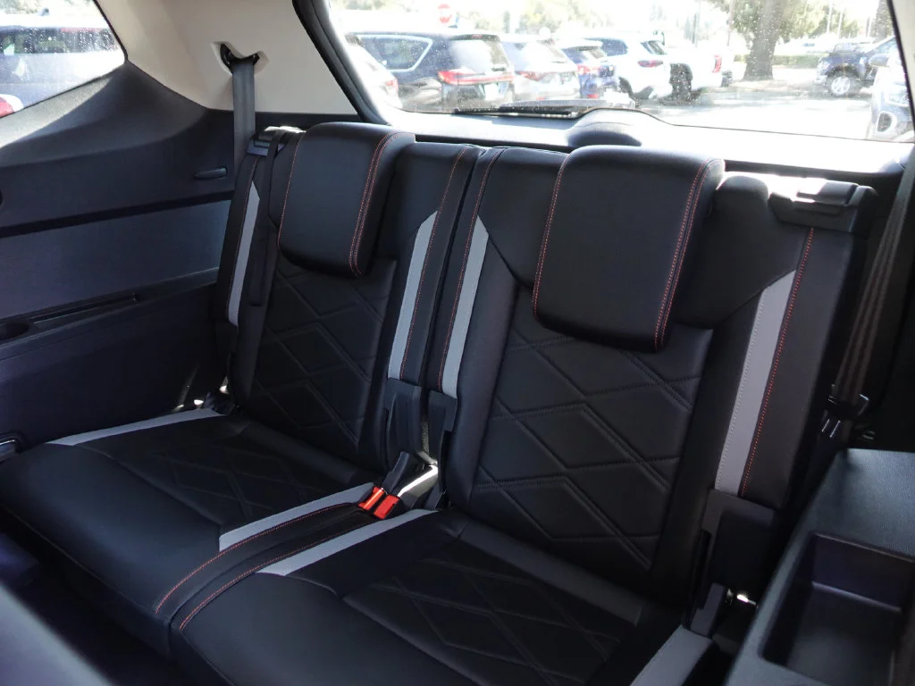 Used 2026 Green Pearl Volkswagen Peak Edition image 27