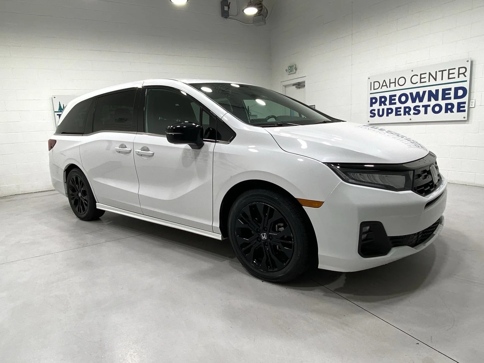 Used 2025 White Honda Sport-L image 2