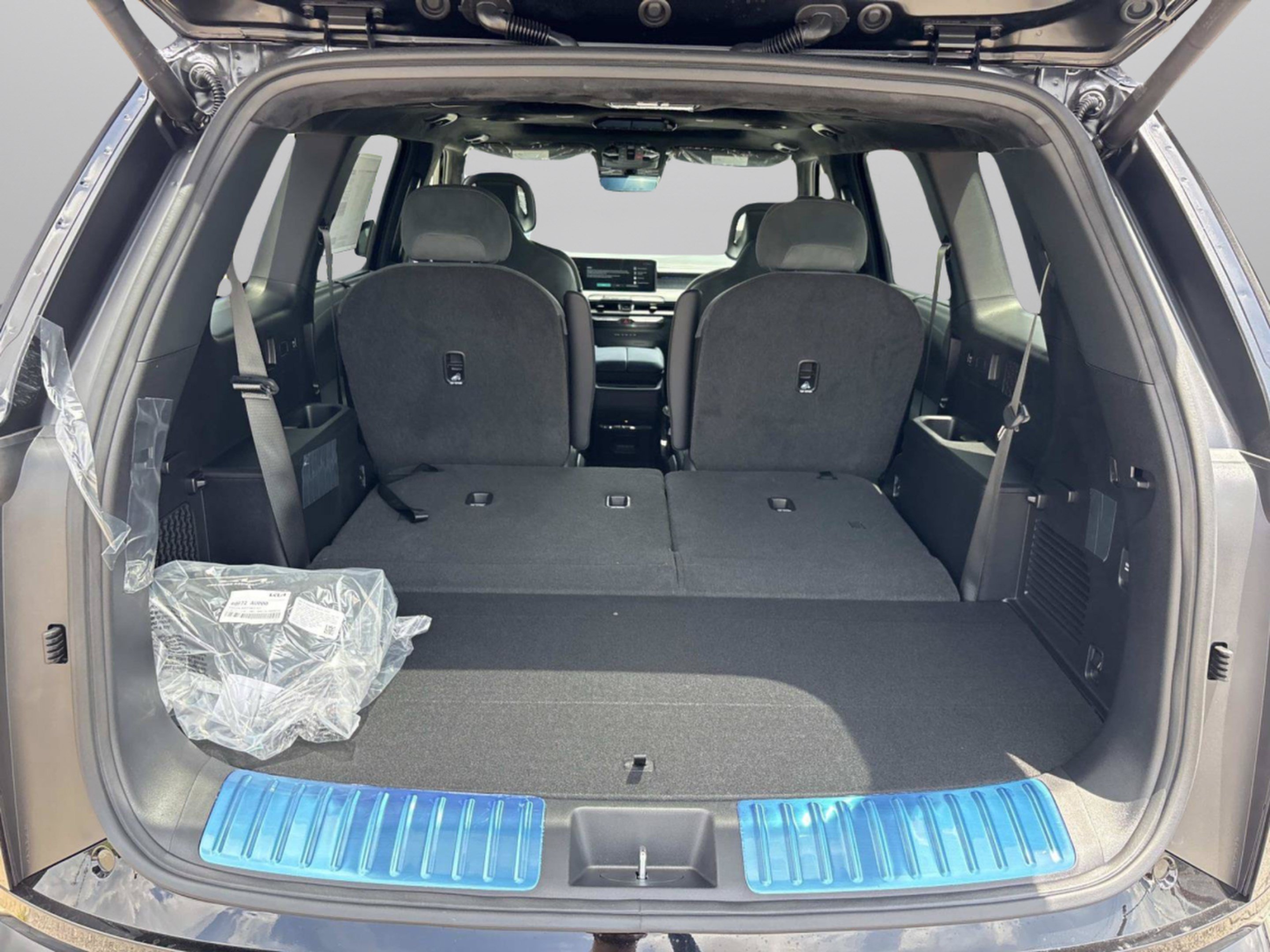 New 2027 Ebony Black Kia X-LINE SX PRESTIGE image 9