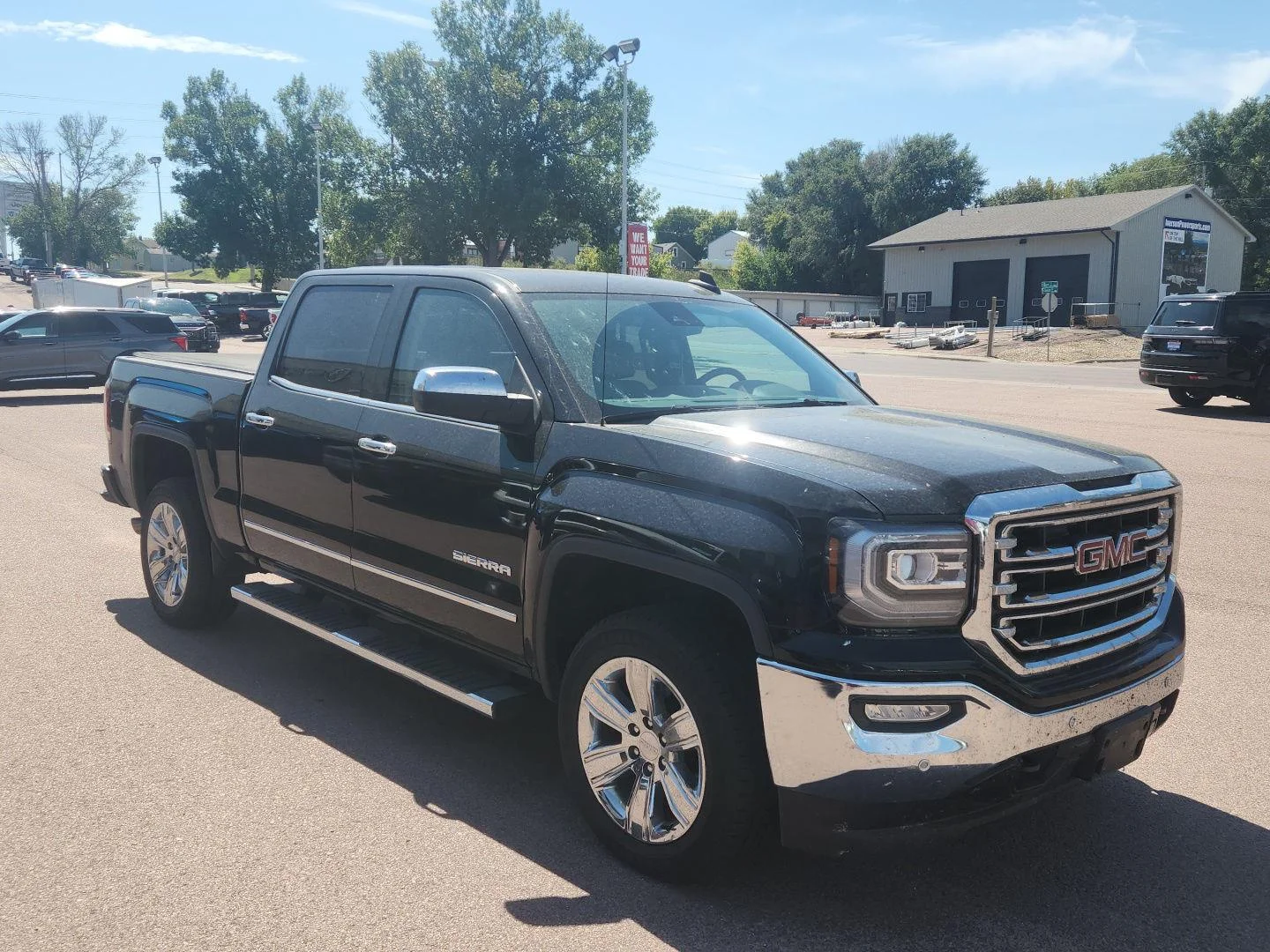 Used 2018 Black GMC SLT image 3
