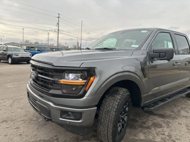 New 2026 Carbonized Gray Metallic Ford XLT image 30