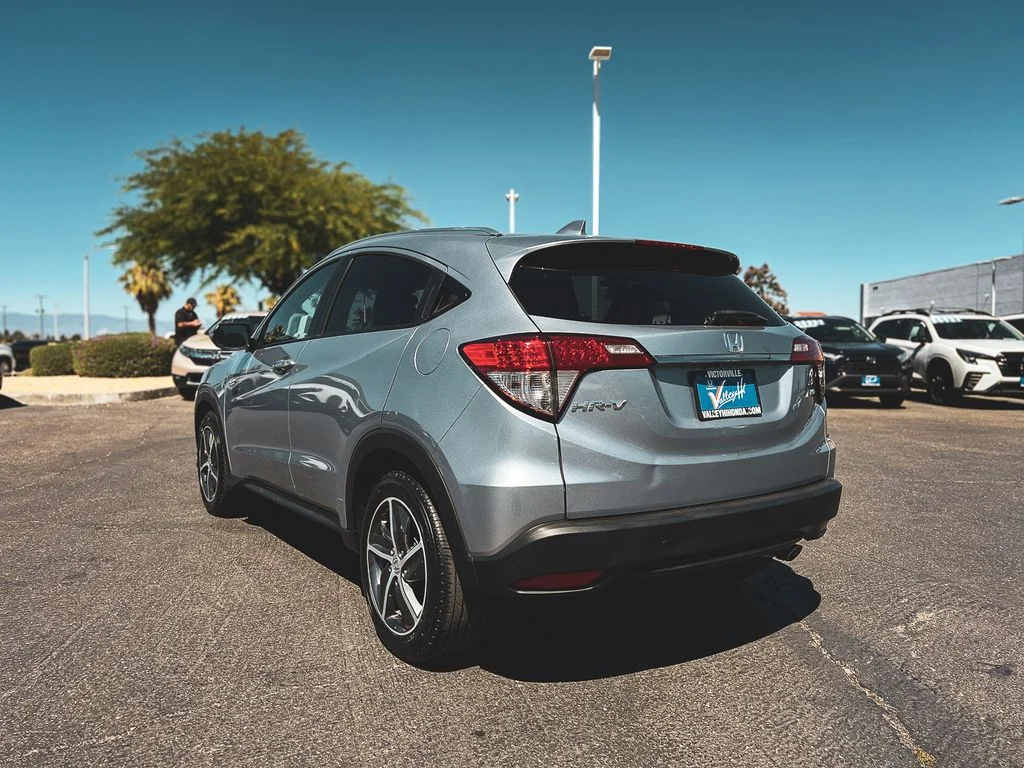 Certified Used 2022 Lunar Silver Metallic Honda AWD EX image 6