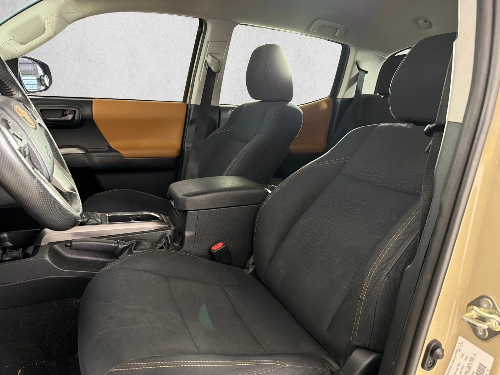 Used 2019 Quicksand Toyota SR5 image 9