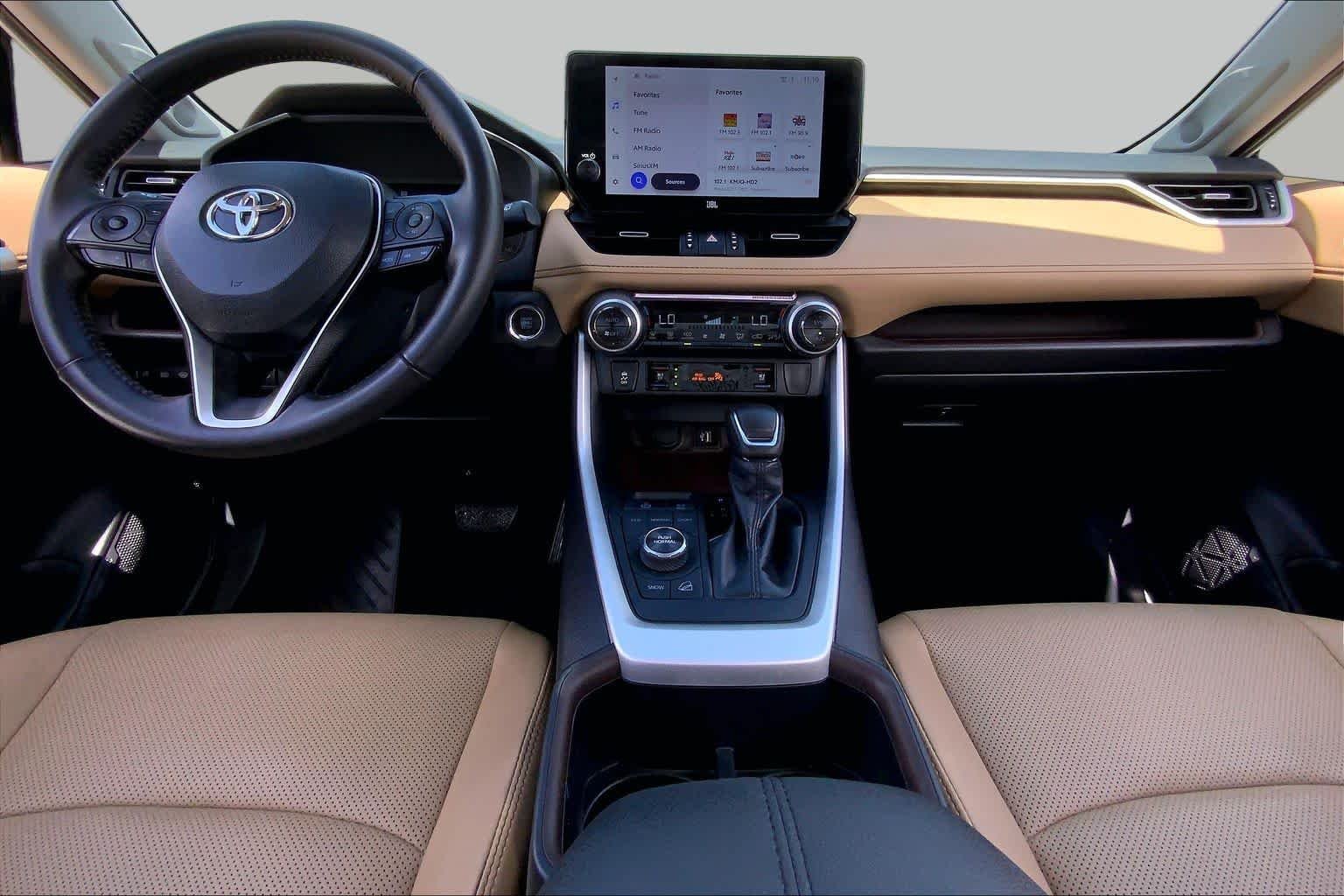 Used 2024 Wind Chill Pearl Toyota Limited image 15