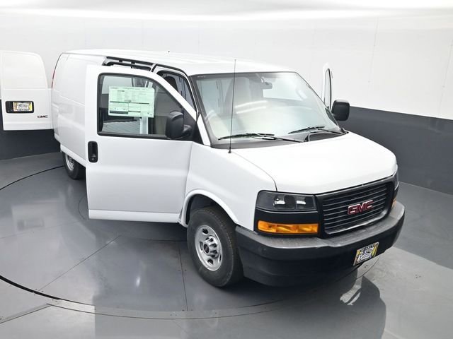 2026 GMC Savana Cargo Work Van - Photo 30
