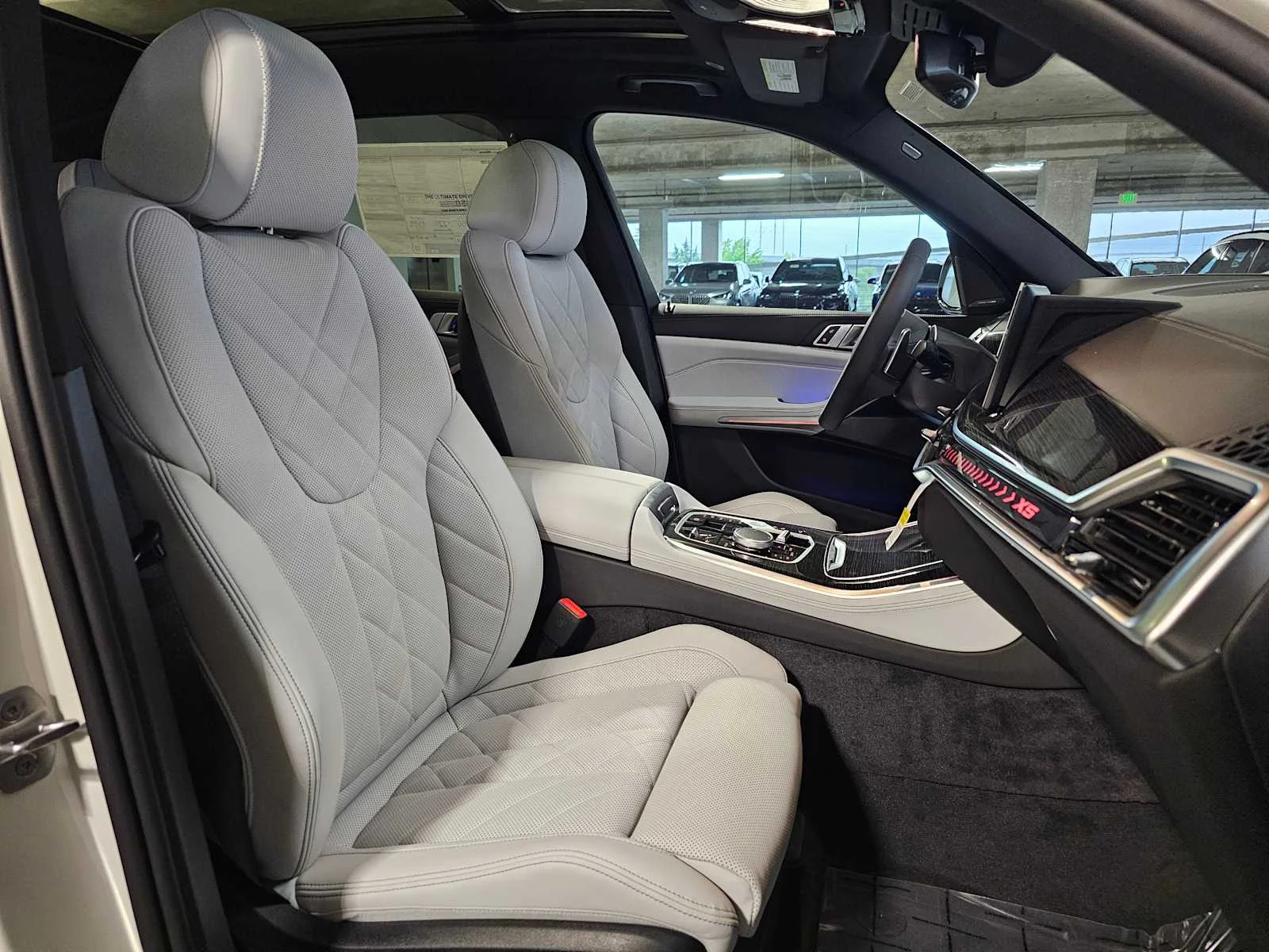 New 2026 Alpine White BMW xDrive50e image 31