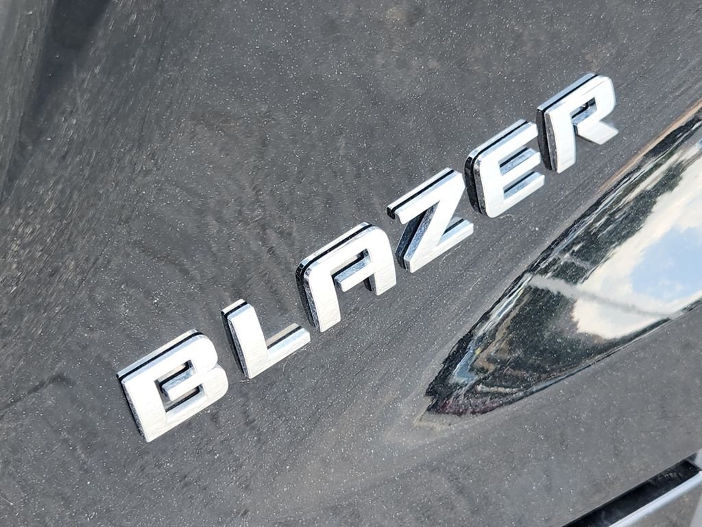 Used 2025 Black Chevrolet LT image 12