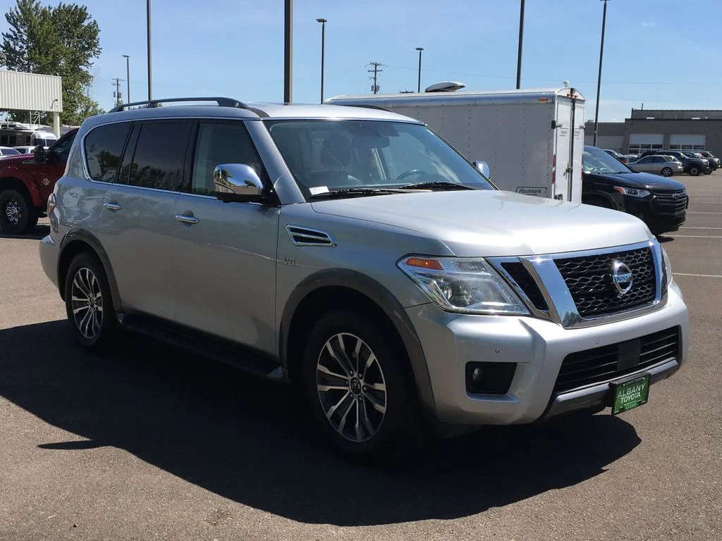 Used 2020 Silver Nissan SL image 10