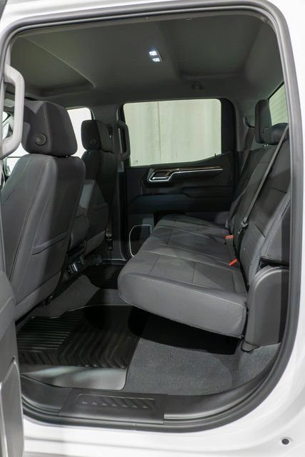New 2026 Summit White Chevrolet LT (2FL) image 9