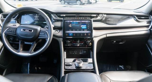 Used 2023 White Jeep 4xe image 16