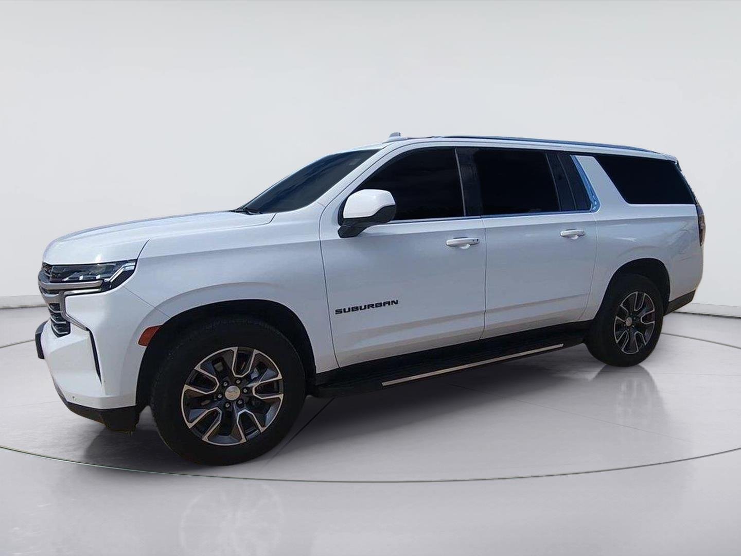 2023 Chevrolet Suburban LT - 3
