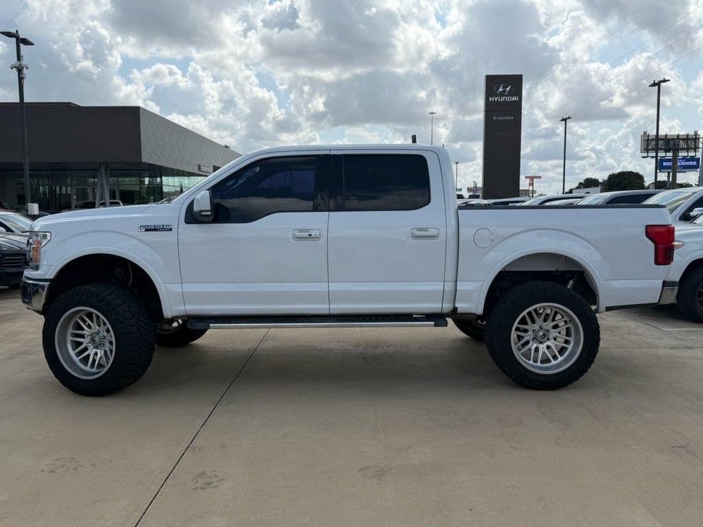 Used 2018 White Platinum Metallic Tri-Coat Ford LARIAT image 2
