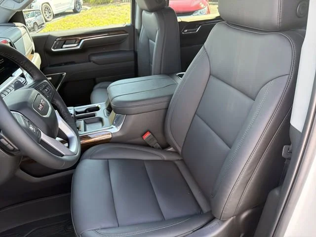 New 2026 Summit White GMC Elevation image 18