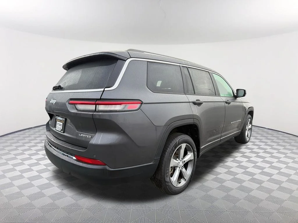 Used 2022 Gray Jeep Limited image 5