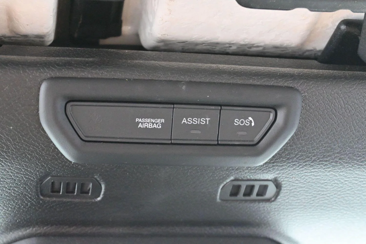 Used 2020 Bright White Clearcoat Jeep Overland image 26
