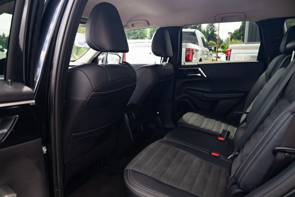 Used 2024 Black Mitsubishi SE image 20