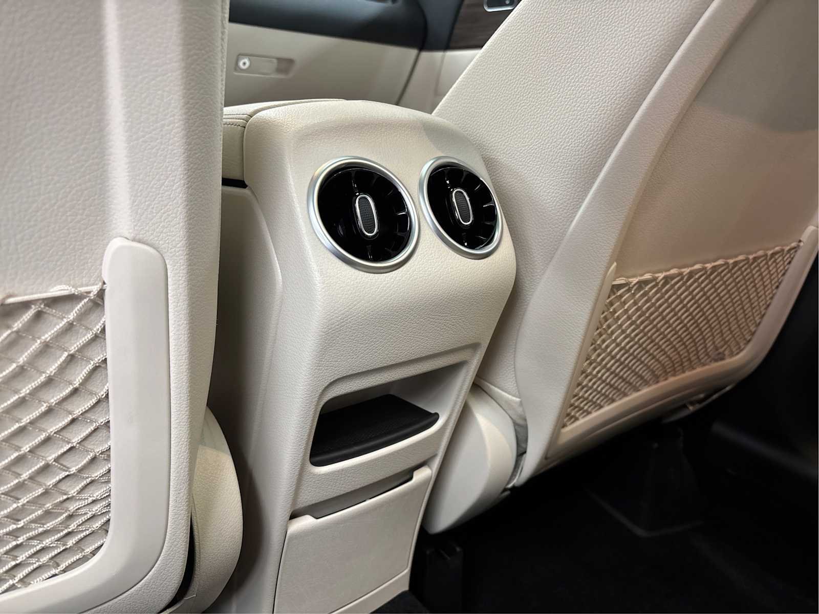 Used 2026 Polar White Mercedes-Benz GLA 250 image 37
