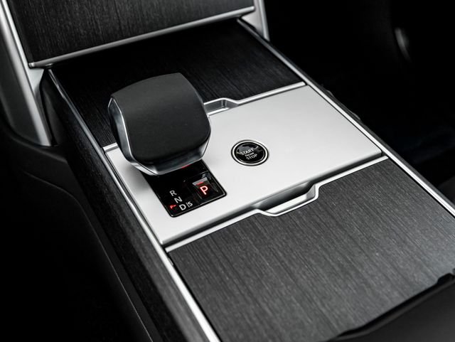 New 2026 Fuji White Land Rover SE image 23
