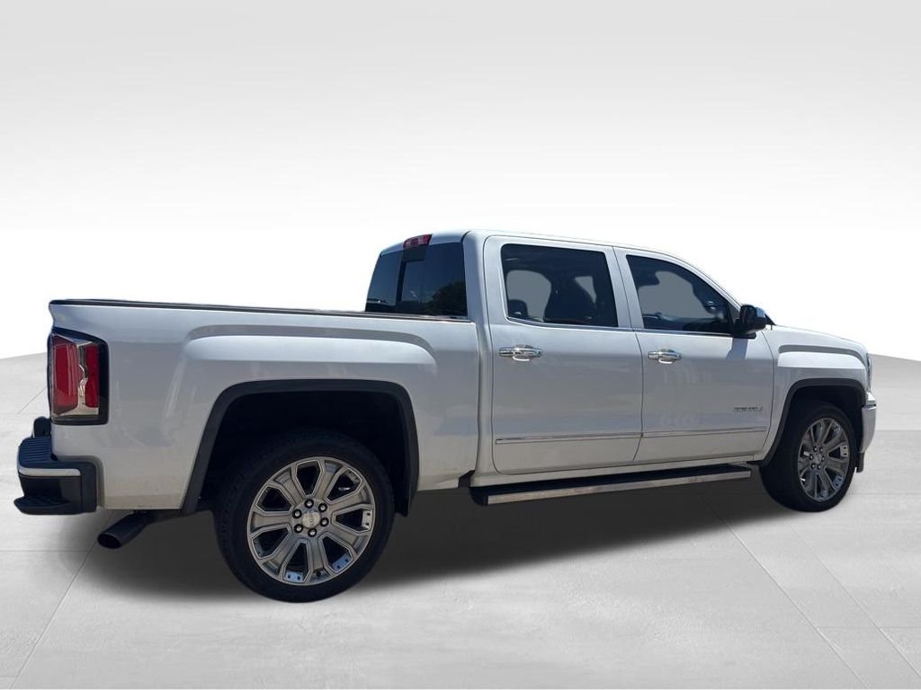 Used 2018 White GMC Denali image 9