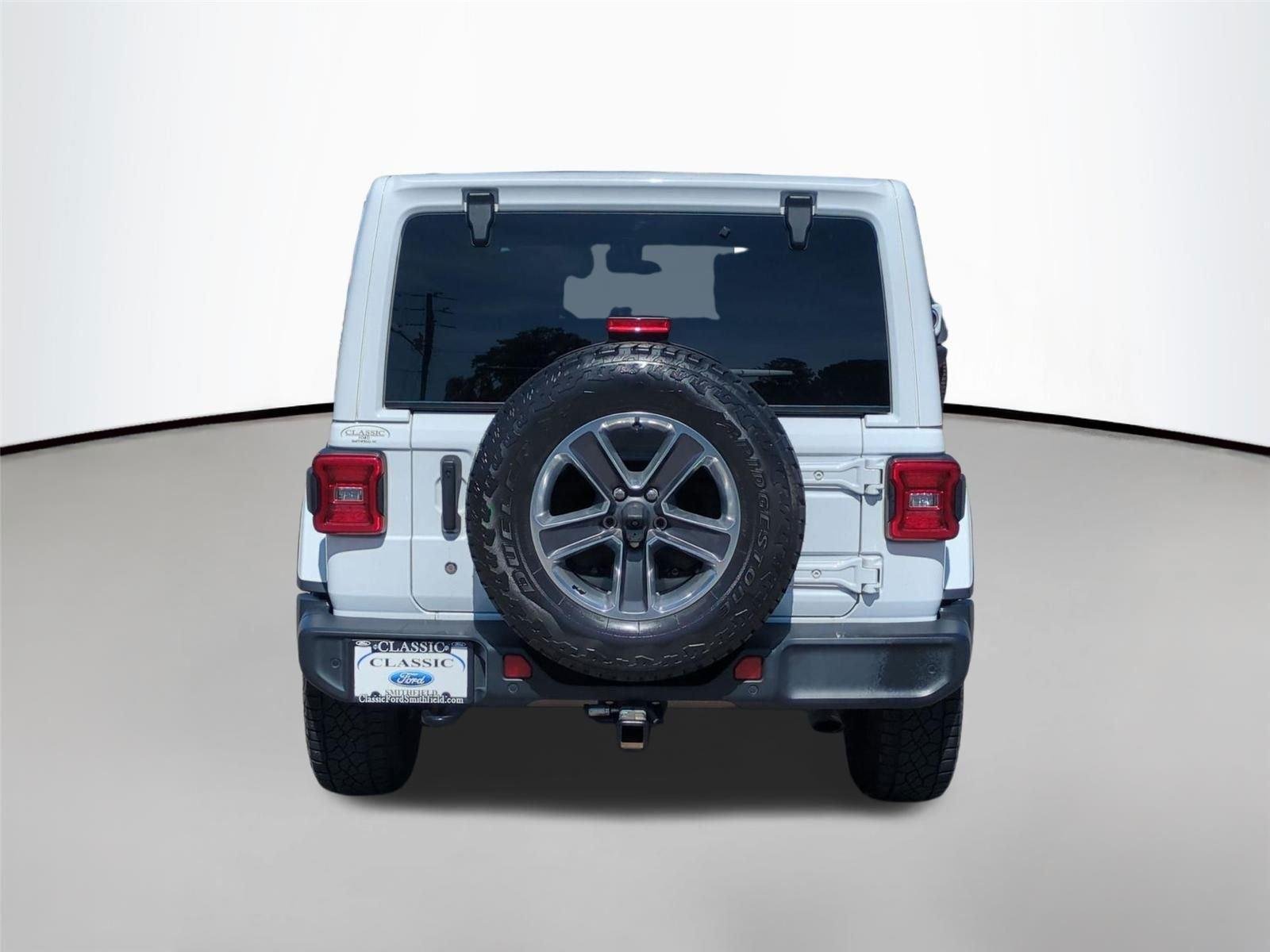 Used 2019 Bright White Clearcoat Jeep Sahara image 4