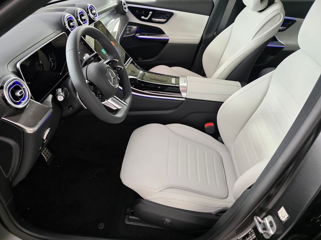 New 2026 MANUFAKTUR exclusive graphite grey magno Mercedes-Benz GLC 300 image 6
