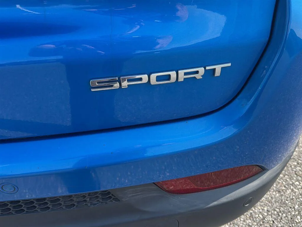 Used 2020 Laser Blue Pearlcoat Jeep Sport image 12
