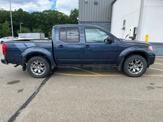 Used 2020 Blue Nissan SV image 2