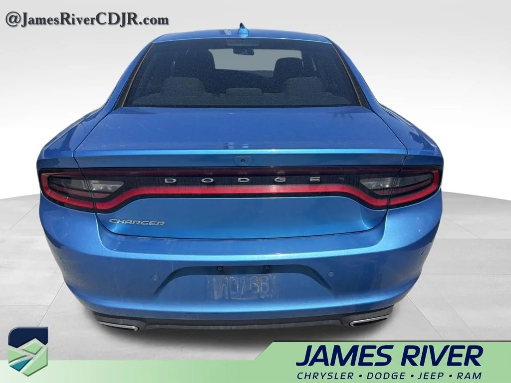 Used 2023 Blue Dodge SXT image 6