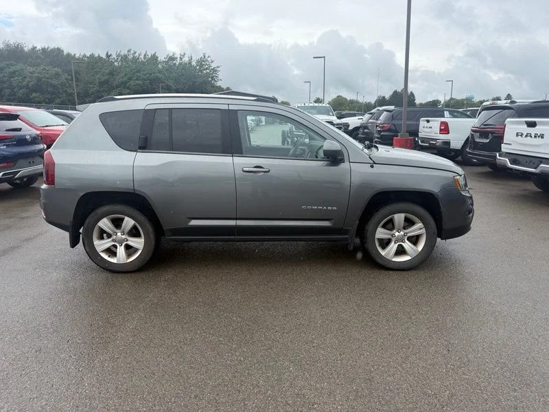 Used 2014 Gray Jeep Latitude image 11