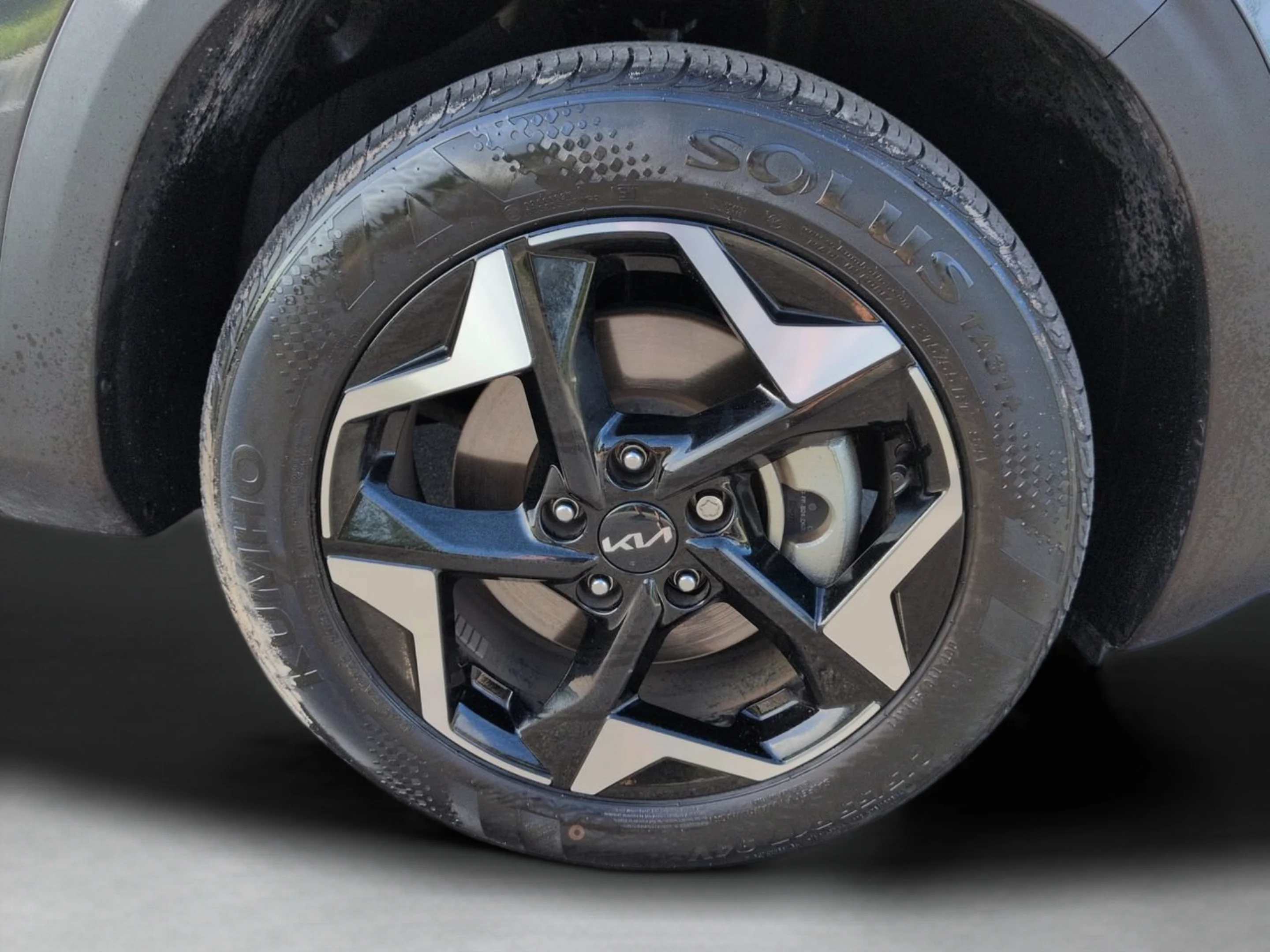 Certified Used 2025 Gravity Gray Kia EX image 32