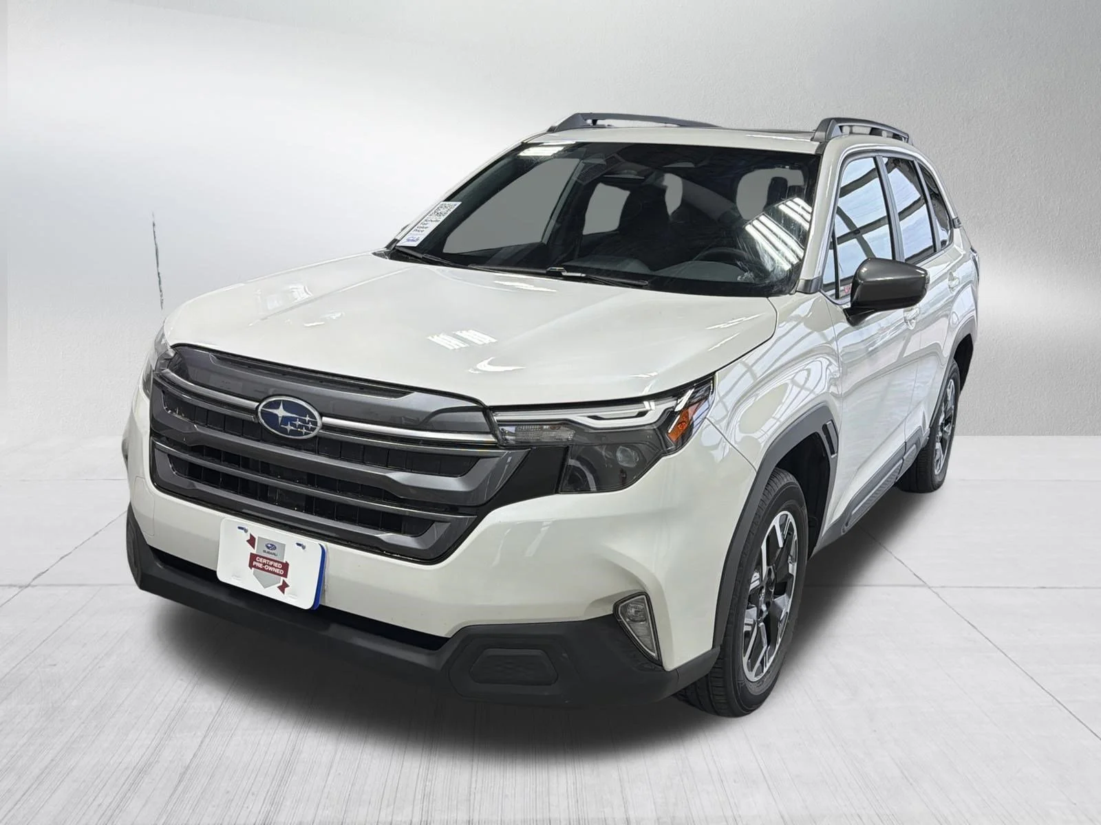 Used 2025 Crystal White Pearl Subaru Premium image 3