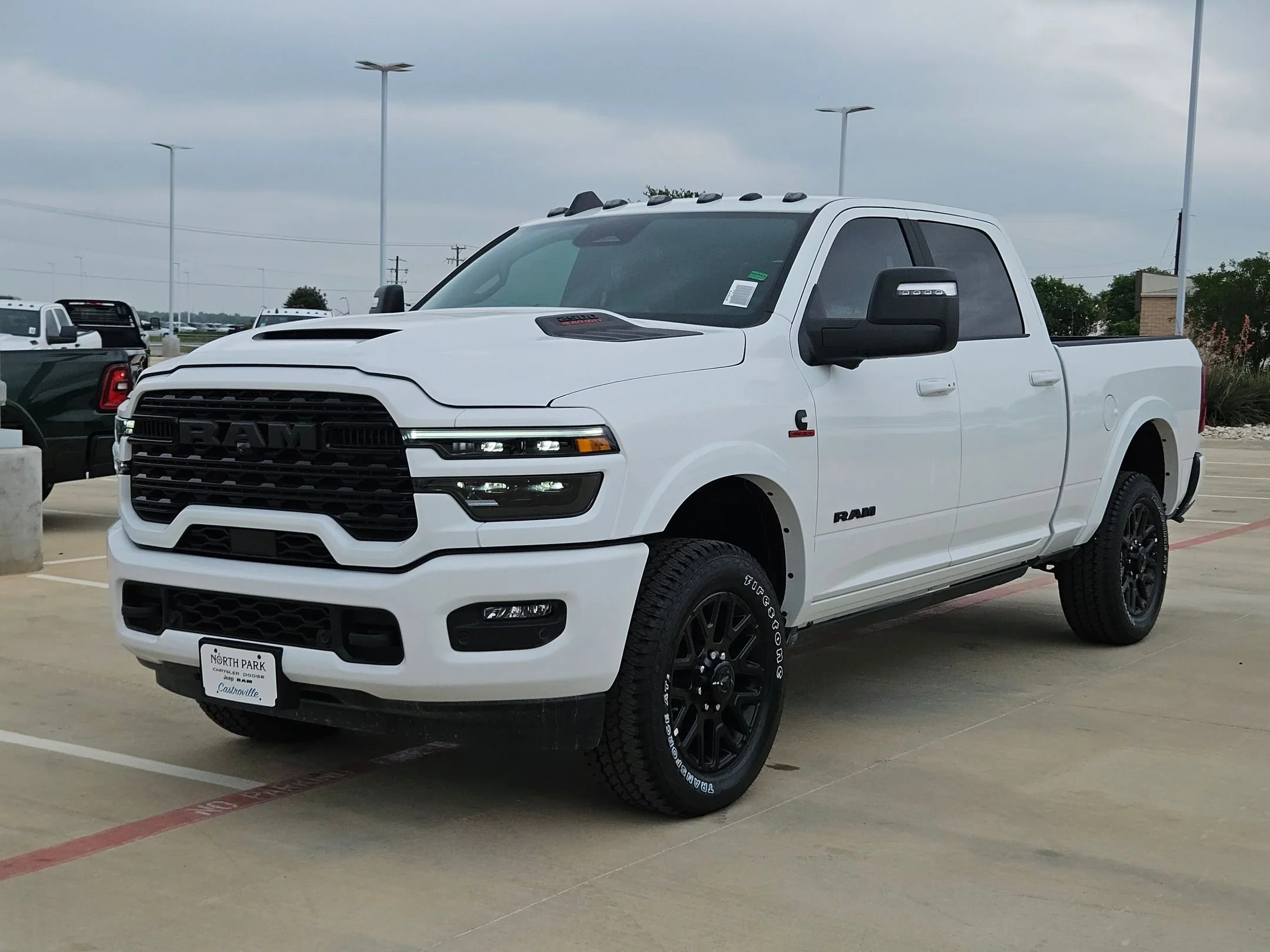 New 2026 Bright White Clear-Coat Exterior Paint RAM Limited image 7