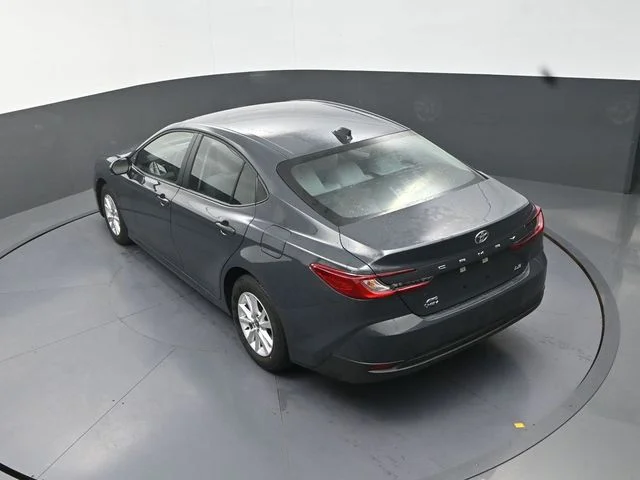 Used 2026  Toyota LE image 27