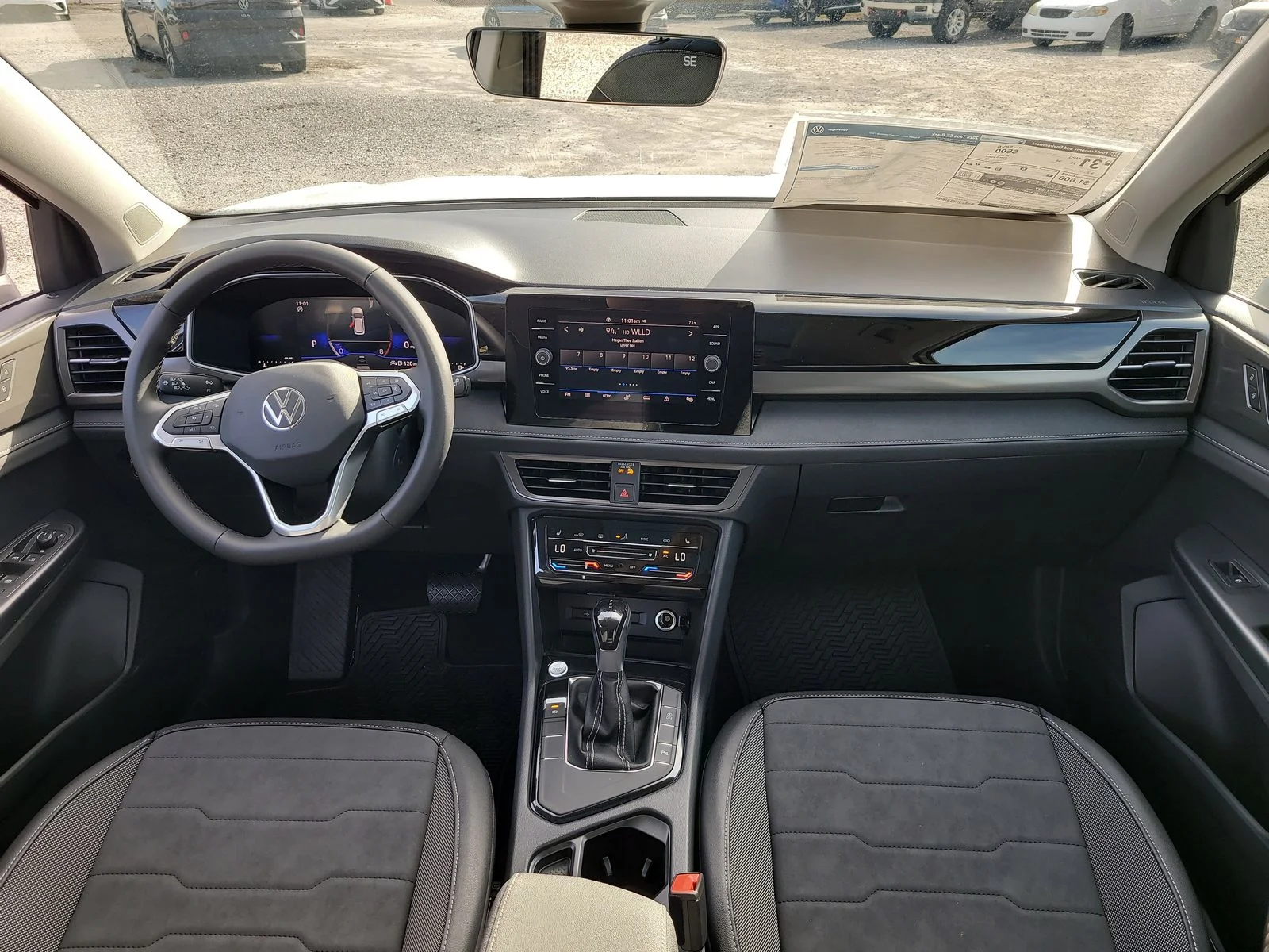 New 2026 Pure White W/Deep Black Roof Volkswagen 1.5T SE Black image 15