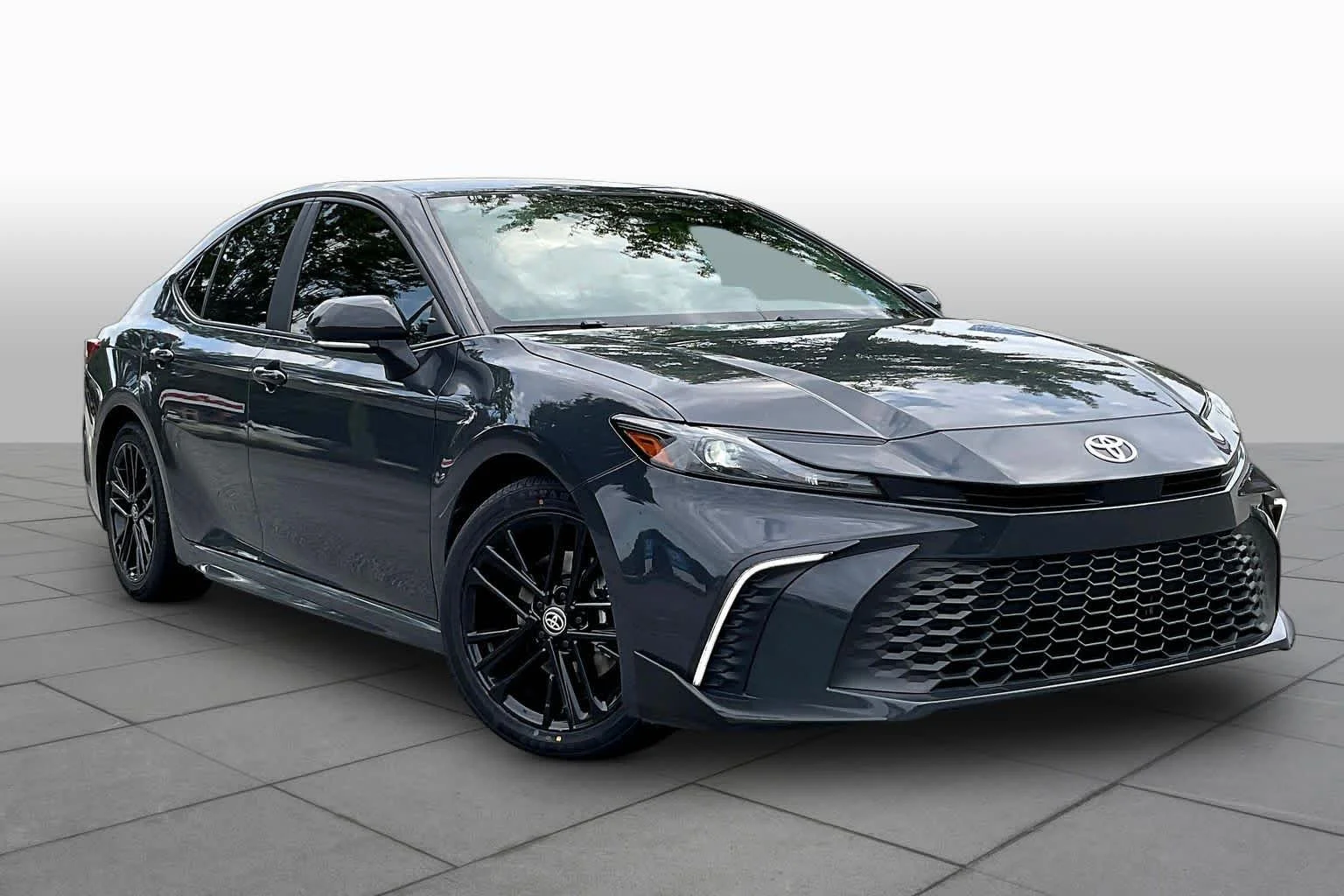 Used 2025 Underground Toyota SE image 3