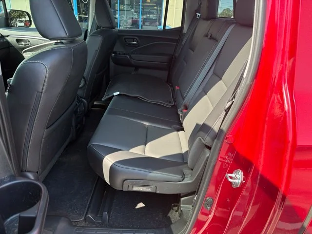 Used 2023 Radiant Red Metallic II Honda RTL image 3