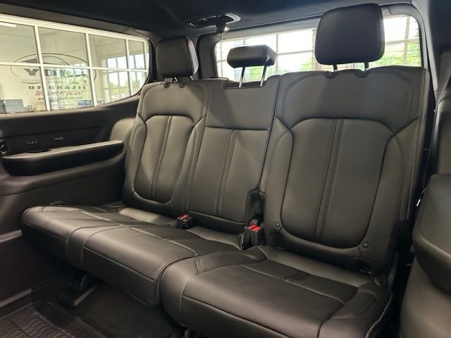 New 2026 Fathom Blue Pearlcoat Jeep Upland image 19