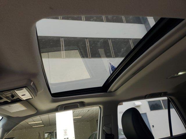 Certified Used 2024 ICE CAP Toyota  image 18