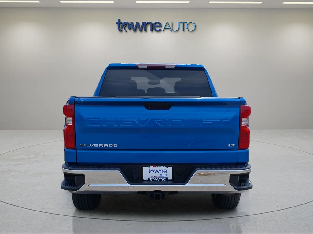 Used 2022 Blue Chevrolet LT image 5