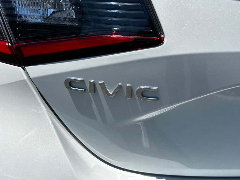 Used 2024  Honda Sport image 8