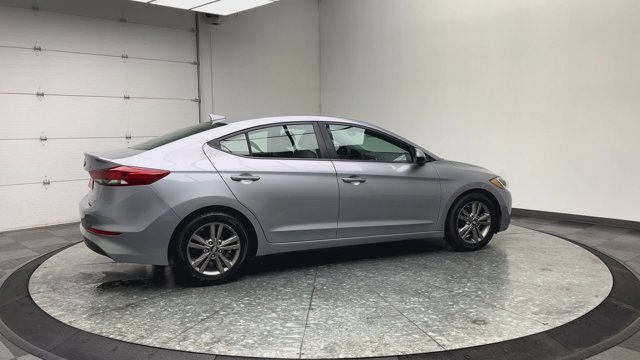 Used 2017 Shale Gray Metallic Hyundai SE image 32