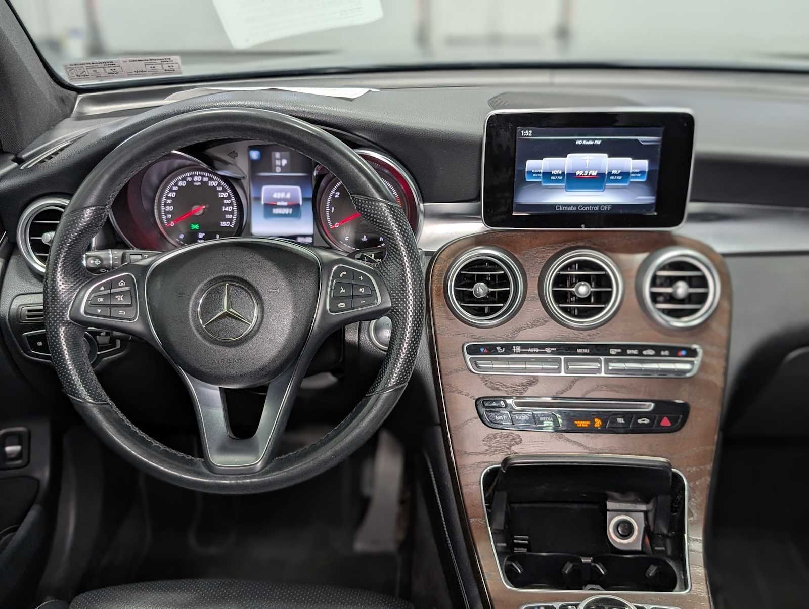 Used 2018 Selenite Grey Metallic Mercedes-Benz GLC 300 image 5