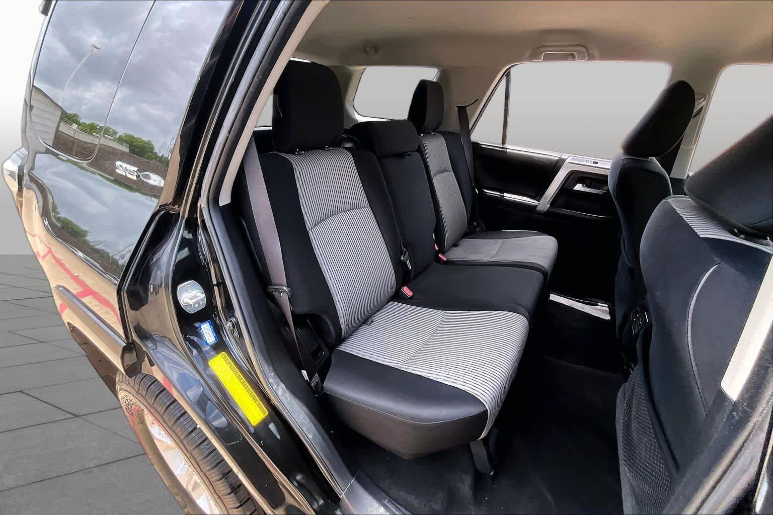 Used 2015 Attitude Black Metallic Toyota SR5 image 21