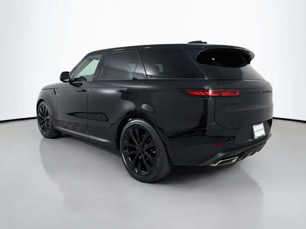 New 2026 Santorini Black Land Rover SE image 7