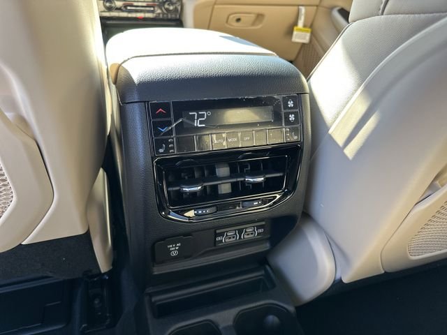 New 2025 White Jeep Limited image 26