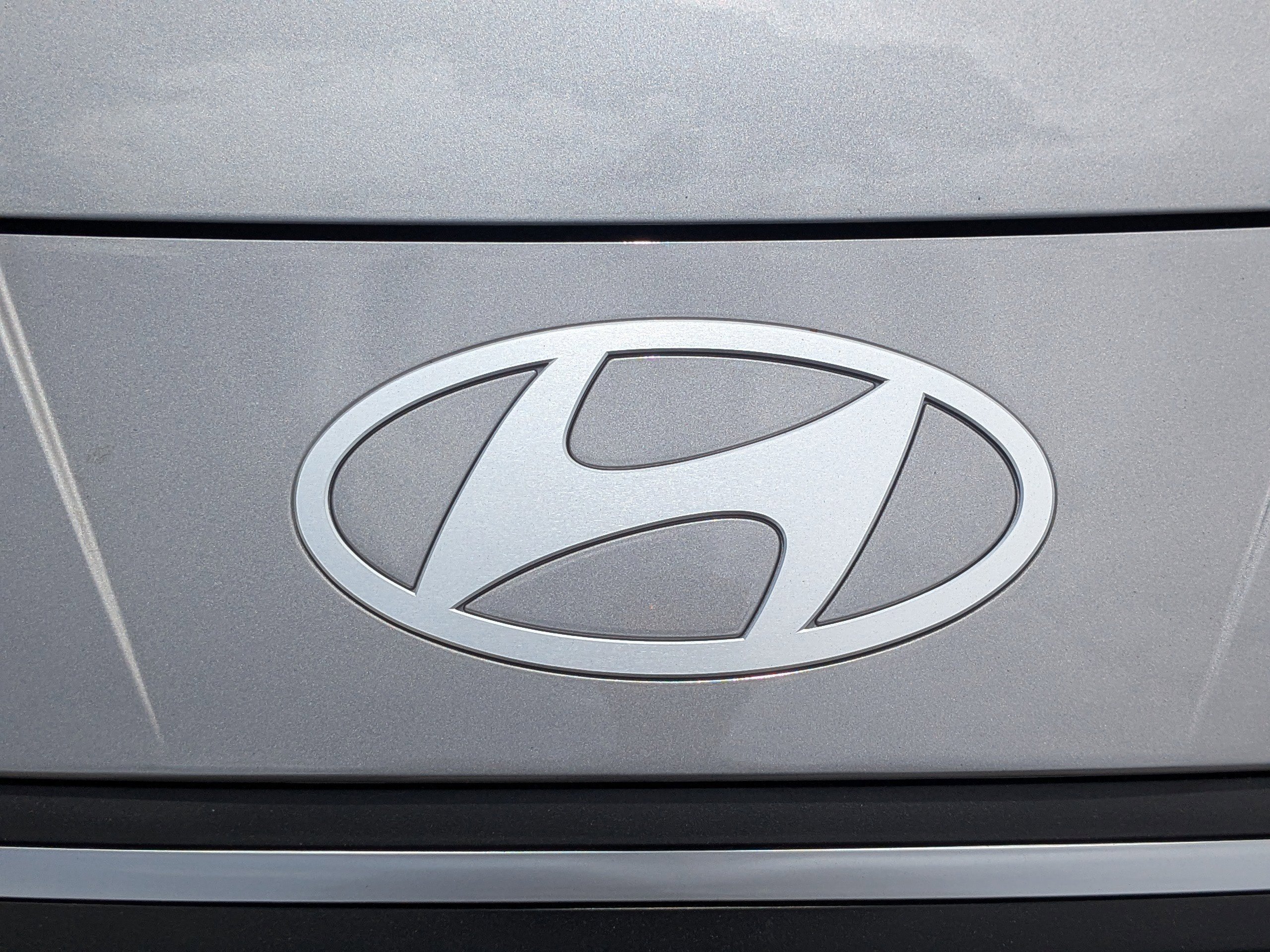 New 2025 Fluid Metal Hyundai SEL Sport image 13