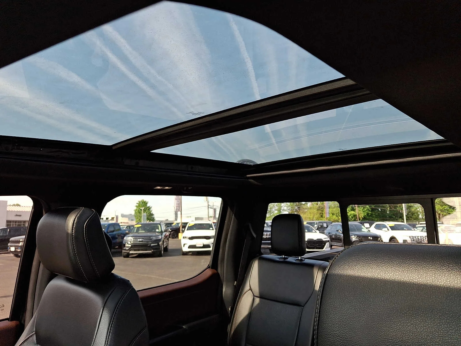 Used 2023 Agate Black Metallic Ford LARIAT image 14