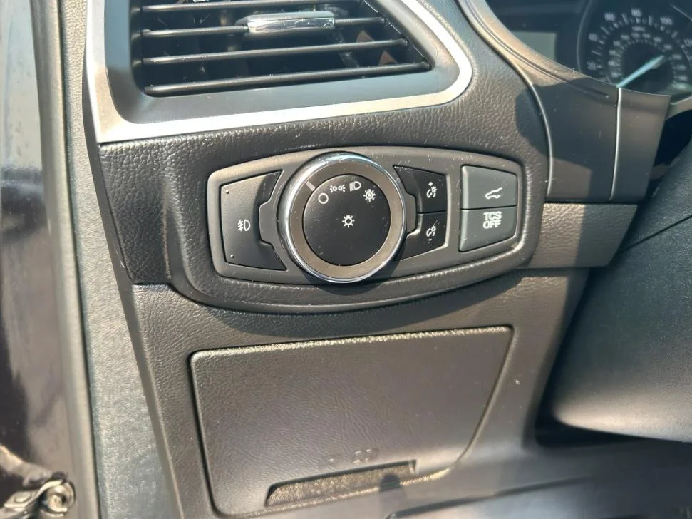 Used 2023 Agate Black Metallic Ford SEL image 8